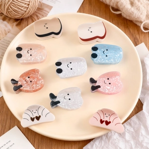 Pinza per Capelli a Forma di Pane e Cuore in Cartone Animato in PVC Dolce Texture Marmo Accessori per Capelli Donna Quotidiano