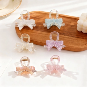 Elegant Bowknot Hair Claw Clip Iridescent Artificial Pearl Luster PVC Acrylic Shark Clip For Women Exquisite Hair Accessory Gift