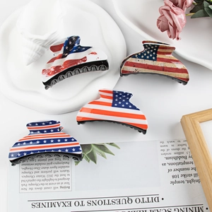 Lot de quatre pinces à cheveux Fête de l'Indépendance avec motifs de drapeau américain