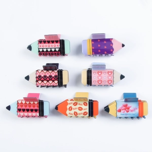 7-piece set of creative pencil-shaped hair claws with Valentine hearts and XOXO patterns