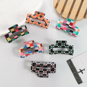 Vintage Checkered Hair Claw Clip For Women PVC Square Shark Clip Geometric Pattern Clover Hair Accessories Jewelry