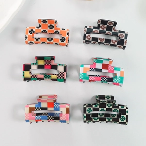 6-piece checkered square hair claw clip set with clover patterns for women's styling