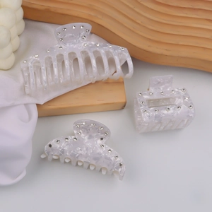 Lot de 3 pinces à cheveux en acrylique marbre blanc avec strass sur fond en bois