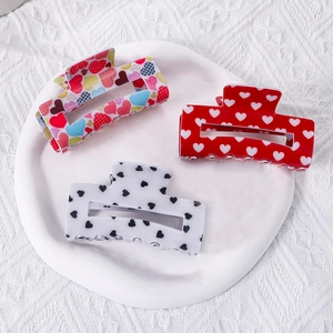 Three-piece heart pattern rectangle hair claw clips set in stylish colors for women
