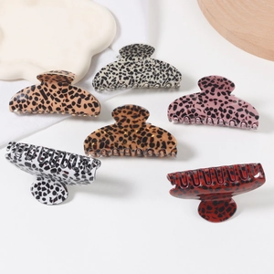 Lot de 6 pinces à cheveux motif léopard en plusieurs couleurs avec fini brillant