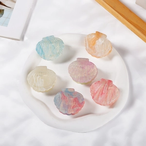 Fashion PVC Shell Shaped Hair Claw Clips Glitter Gradient Hair Clips For Women Sweet Hair Accessories Daily Vacation