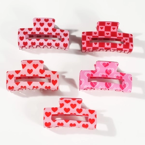Lot de 5 pinces à cheveux à motifs de cœur et damier dans les tons rouges et roses