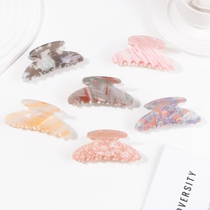 Retro PVC Marble Tortoiseshell Hair Claw Clip For Women High Elastic Strong Grip Shark Hairclip Elegant Hair Accessories