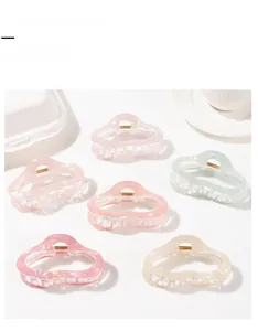Set aus 6 welligen irisierenden Haarklammern in Pastellfarben mit Perlglanz-Finish