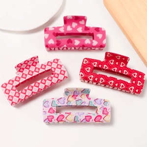 Four-piece set of square heart pattern hair claws with checkerboard design for women