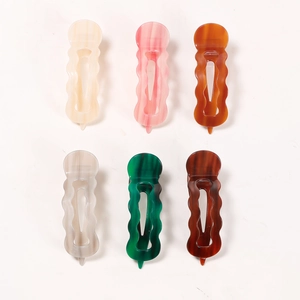 Set di 6 fermagli per capelli ondulati in PVC con texture marmorea per acconciature eleganti