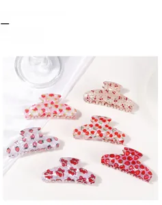 Lot de 6 pinces à cheveux en acrylique translucide avec motifs cerises et fraises