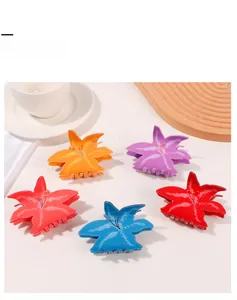 Detailset aus fünf lebendigen Blumen-Haarklammern mit tropischem Lilienblatt-Design