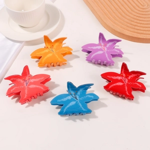 Elegante Lilien-Haarklammern in fünf leuchtenden Farben für stilvolle Damen-Accessoires