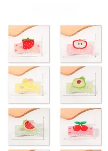 Detailed size guide for 8.6cm fruit hair claws featuring cute strawberry and cherry designs