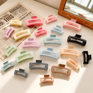 Pince à Cheveux Rectangulaire Mate Géométrique Évidée Antidérapante en Plastique Accessoires de Coiffure pour Femmes Filles Clip