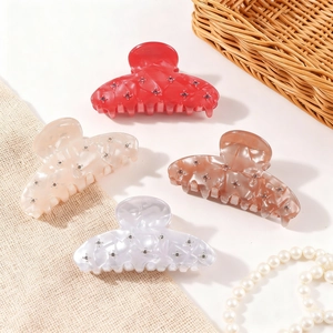 Elegant Rhinestone Shell Pattern Hair Claw Clip For Women PVC Geometric Shark Clip Hair Accessories Handmade Headwear