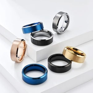 Anillos clásicos de acero de tungsteno de 8 mm cepillado en varios colores y bases
