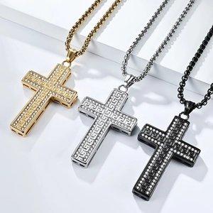 Titanium stalen kruis ketting met Grieks patroon en pavé zirkonia stenen