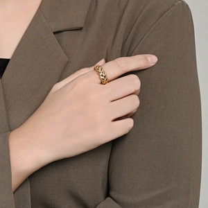Unisex gold twisted braided ring in high polished stainless steel for fashion jewelry