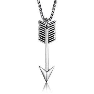 Collier Pendentif Pointe de Flèche en Acier Inoxydable Bijoux Vintage Flèche Argent pour Hommes Femmes Style Hip Hop Cadeau