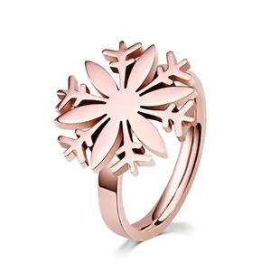 Elegant Stainless Steel Snowflake Ring Rose Gold Plated Laser Cut Hollow Out Finger Ring For Women Party Daily Jewelry Gift