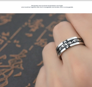 Retro stainless steel dragon pattern ring with black flame design for men and women