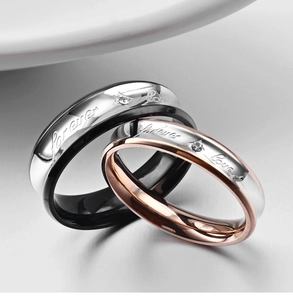 Bagues de couple Forever Love en acier inoxydable poli avec diamant et design bicolore