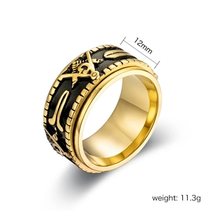 Detail view of 12mm rotatable Masonic ring showing golden emblem and black plating