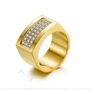Macro detail of men's 18K gold plated ring with square pavé diamonds and 11.5mm width