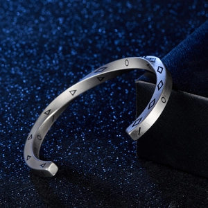 Bracelet jonc en acier inoxydable brossé argent mat avec gravures nordiques