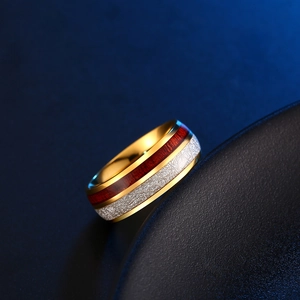 Mens stainless steel ring with red wood inlay and silver carbon fiber texture band