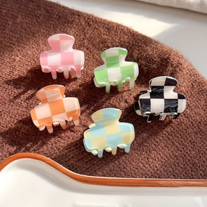 Vintage Checkerboard PVC Hair Claw Clip Mini Geometric Gingham Pattern Hairpins Small Side Hair Clips For Women Hair Accessories