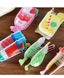 Pinze per capelli in acrilico con vivaci motivi di bevande estive e fragole colorate