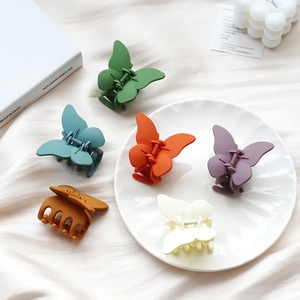Pince à Cheveux Papillon Mate pour Femmes Pince Requin Vintage en Plastique Barrette Antidérapante Papillon Accessoires de Coiffure