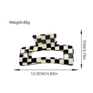 Classic 13cm checkered acetate shark hair claw clip showing weight and size dimensions
