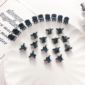 Mini Pinces à Cheveux en Plastique Noir Minimaliste Petites Griffes de Cheveux pour Femmes Filles Accessoires de Coiffure