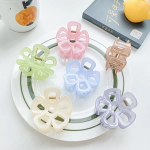 Pince à Cheveux Florale Ajourée Style Coréen Douce Pince en Acrylique Fleur Grande Barrette Antidérapante pour Femmes Accessoires