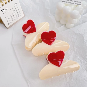 Lot de 3 pinces à cheveux crème avec coeurs rouges au design élégant style coréen