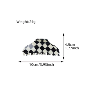 Black and white checkerboard pattern large hair claw clip with 10cm size measurements