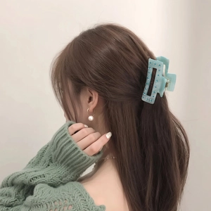 Grande pince à cheveux élégante en acétate vert menthe avec strass étincelants