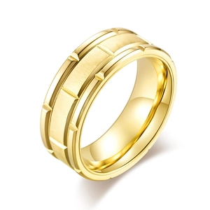 Bague pour homme en acier inoxydable doré avec centre brossé et rainures verticales polies