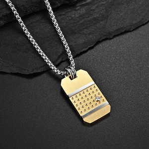 Herren Anhänger in Schwarz und Gold im Militär-Stil mit Boxkette aus Edelstahl
