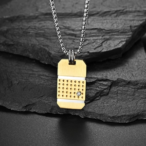 Matte gold-silberne Dog-Tag-Halskette für Herren mit funkelndem Zirkonia-Anhänger