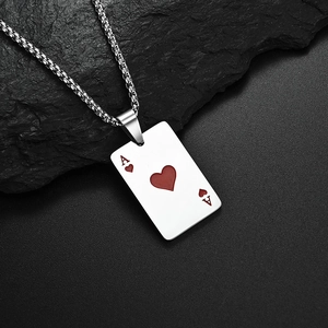 Collana con ciondolo Asso di Cuori in acciaio inossidabile su base di roccia nera