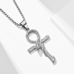 Silberne Ankh Kreuzkette aus Edelstahl mit Schlange und funkelnden Zirkonia Steinen
