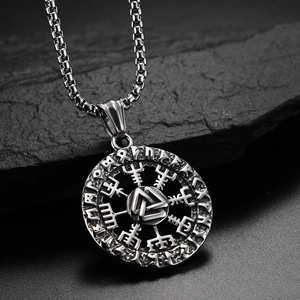 Pendente vichingo Vegvisir e Valknut con rune su collana in acciaio inossidabile