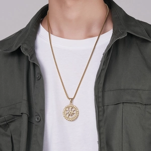 Collana vichinga da uomo dorata con ciondolo Valknut e incisioni Vegvisir su catena