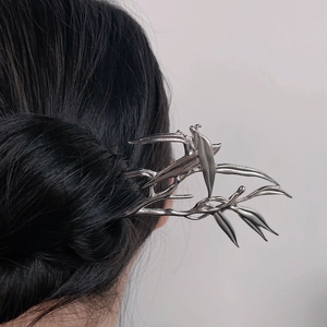 Elegant silver bamboo leaf hair stick for buns, traditional Chinese metal hairpin for women