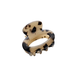 Cute Korean acetate hair claw clip with vintage tortoiseshell pattern for high ponytails